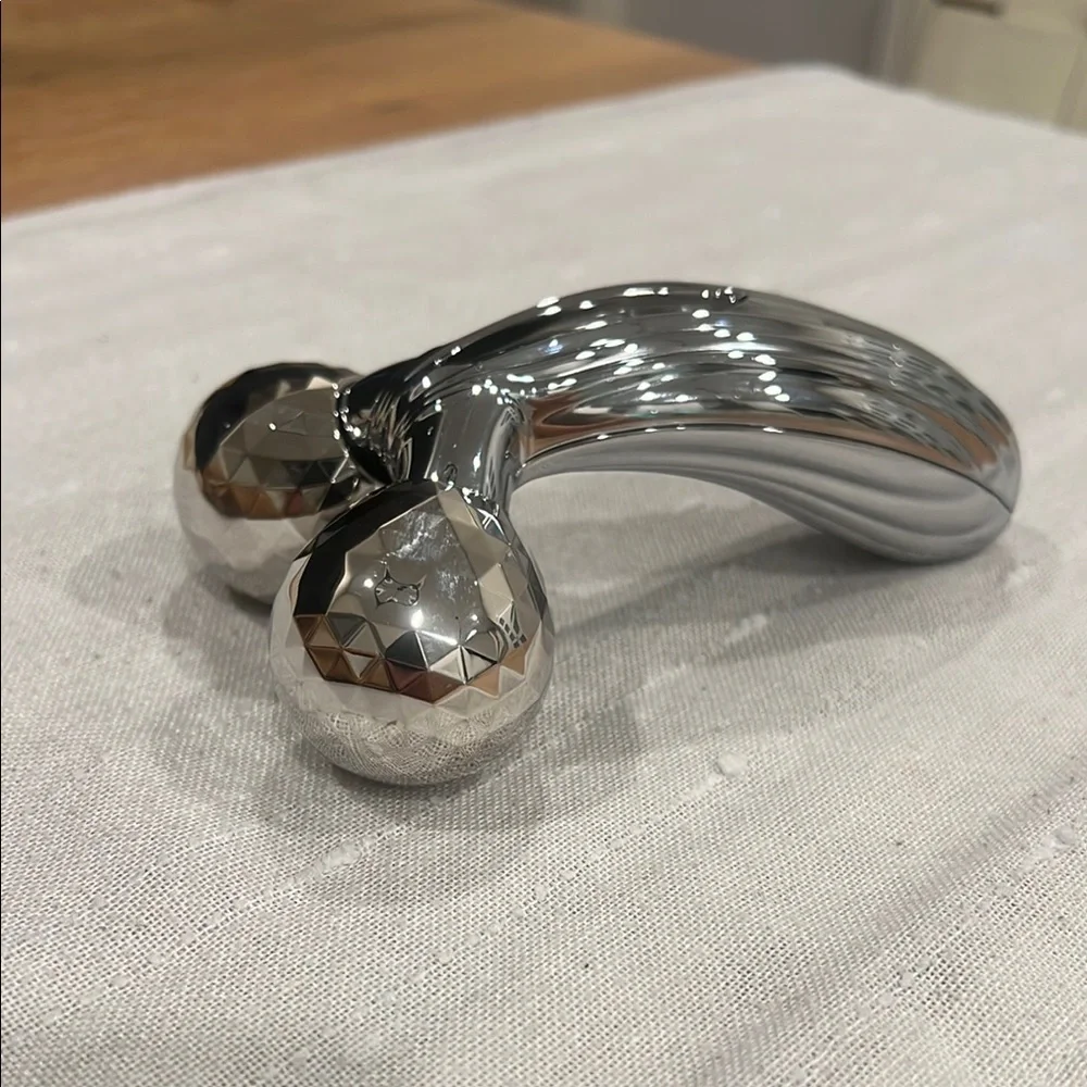 Refa Carat Ray face and body massager, used only couple of times.